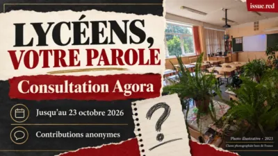 Collage sur la consultation Agora avec une photographie illustrative de salle de classe vide de 2023