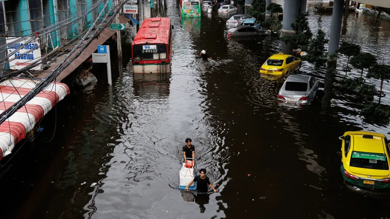 ภาพประกอบถนนในเมืองที่มีน้ำท่วม